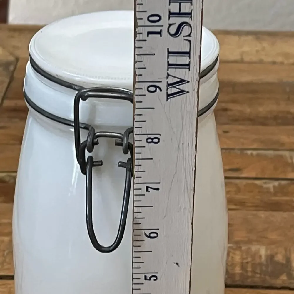 Wheaton White Milk Glass Canister 1.5 L Lidded 9